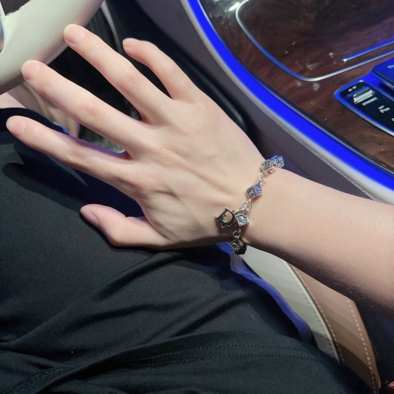 chr1st1an D10r bracelets